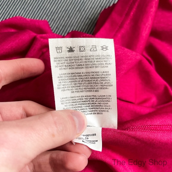 Nike | Dri Fit Regular Fit V-Neck Short Sleeved T-Shirt - Picture 6 of 6